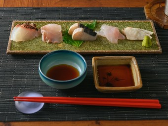 大満足のコース料理が評判。神保町での接待や会食にぜひ