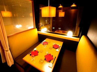 寛げる雰囲気の中で、お客様のニーズに合わせた対応を