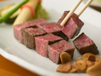 肉の香りを存分に愉しめる「近江牛ヒレ」コース
シェフの技が光る、肉へのこだわりが詰まった料理をどうぞ