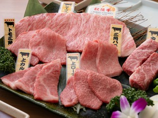 メインのお肉をチョイス。松阪牛のすべてを堪能する『松阪三昧』