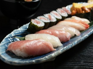 季節が伝わる、旨みと甘みが凝縮した新鮮な魚貝