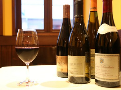 フランス各地のワインが８０種類以上・・・ボトルは&yen;3,300〜