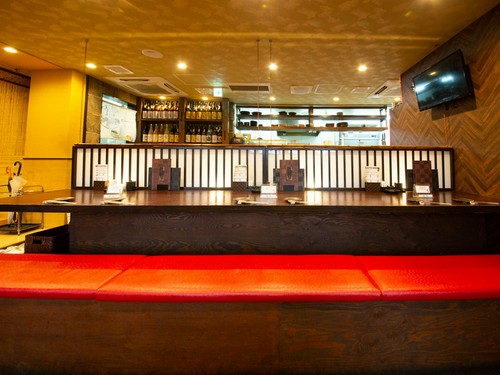 仕事帰りにふらりと立ち寄り、一人飲みも乙なもの