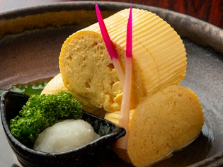 リピーター続出の逸品。奇跡の『特上だし巻き』