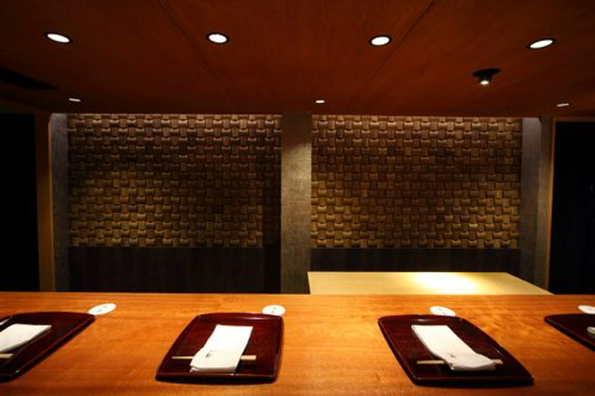 利き酒師の資格を持つ店主が厳選。お店オリジナルの日本酒も