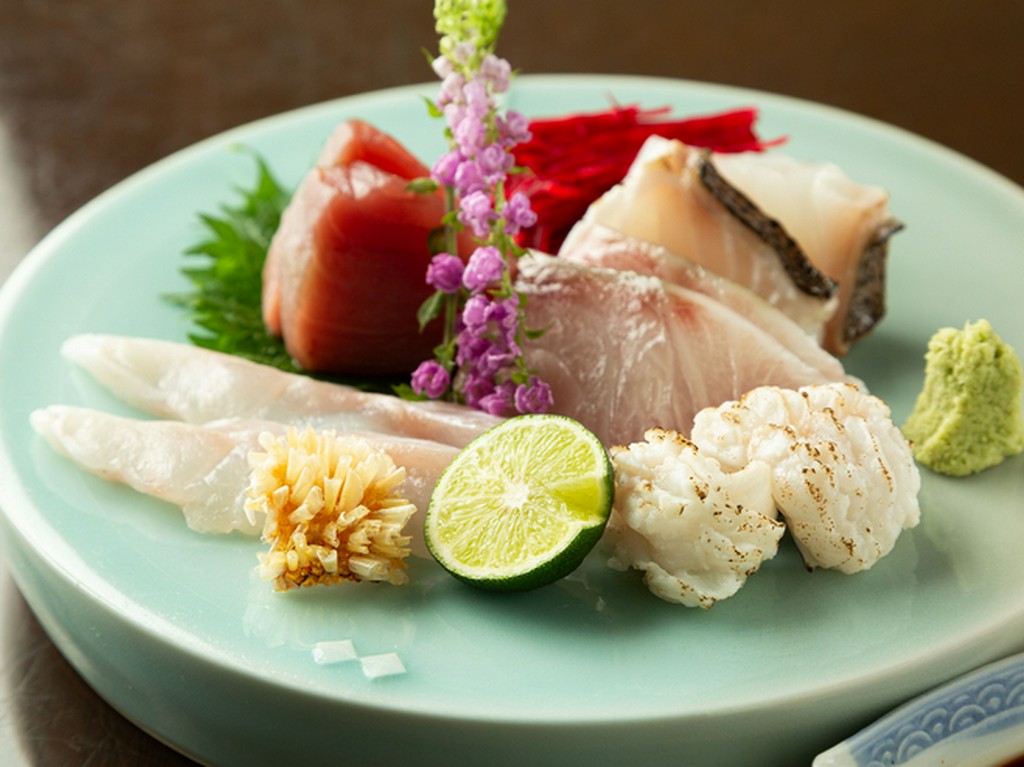 寝かせて旨味を引き出した『熟成刺身』癖になります