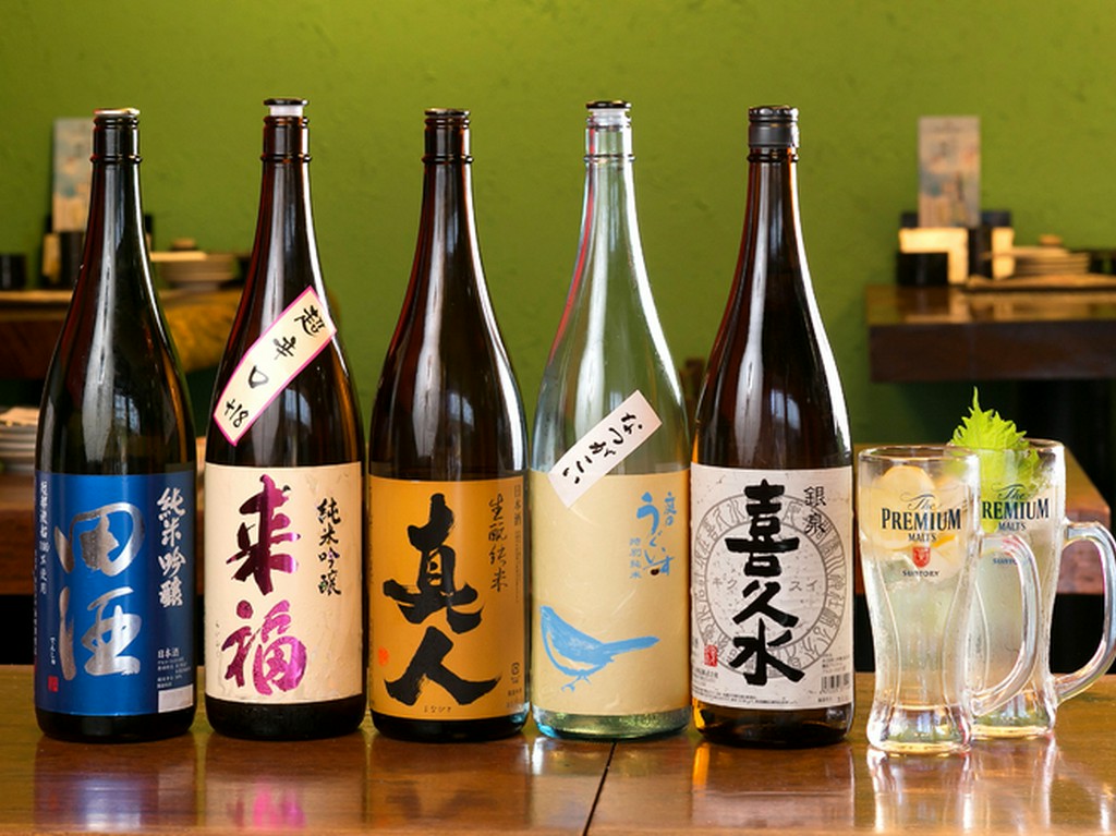 日本全国から集めた日本酒。美味しく楽しくお召し上がりください
