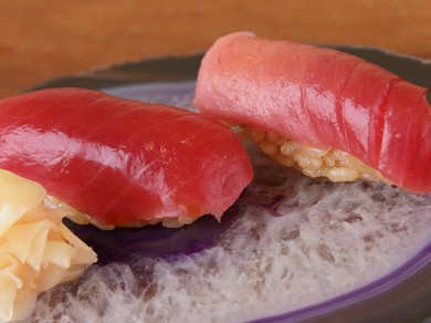 天然生本鮪を使用した『握り　まぐろ』
