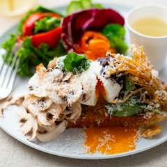 スモーブロー　ベーコンエッグ×舟形マッシュルーム