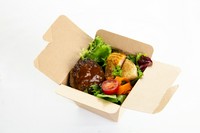 山形牛と国産豚のハンバーグ。ふっくらジューシーに仕上げるための黄金比のハンバーグ。
お肉と新鮮野菜と玄米入りご飯でモリモリにしていますので、お腹いっぱいになります。
※1人前目安となります