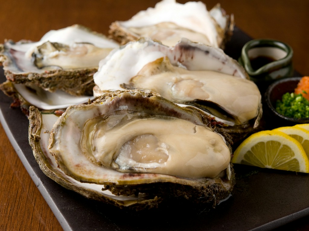 能登穴水直送の真牡蠣