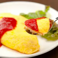 懐かしく舌に優しい味わいの『昔ながらのオムライス』