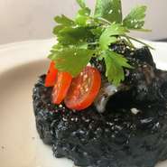 柔らかく甘味のあるイカと、歯応えがあり一粒一粒の存在感がしっかりある太田さんの和みリゾット。