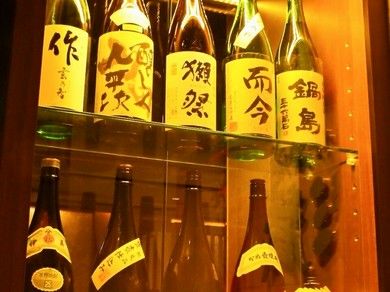 定番のお酒から、一般には出回りづらい焼酎や日本酒まで