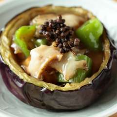 季節の逸品食材で彩る前菜も楽しみ『上賀茂茄子と鮑の旨煮』