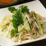 ハチノスと香菜（パクチー）の四川花山椒和え