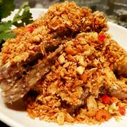 豪快かつ繊細なHOIを代表するお料理の数々は
大切な方とのご会食や接待などにおすすめです。