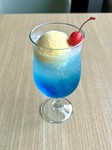 *10：00～21：30
　◎クリームソーダ　
　◎コーラフロート
　◎コーヒーフロート
＊写真はイメージです