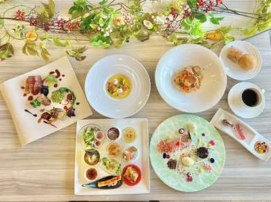 華やかなセゾンランチコースは女子会や記念日にもおすすめ