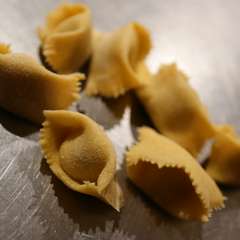 アニョロッティ　ダル　プリン