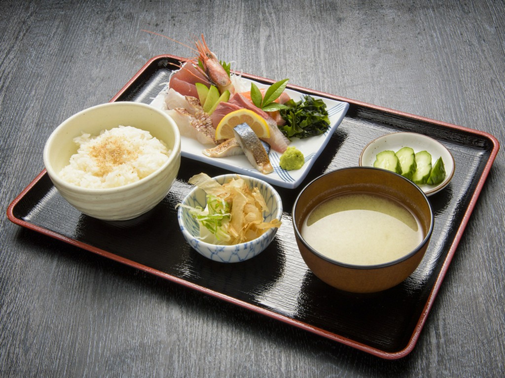 魚本来の味わいを満喫できる『刺身定食』