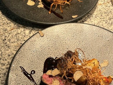 好みに応じて様々なお肉やパスタを組み合わせ、旬の食材とお肉の旨味を堪能できる『コース料理』