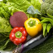 日によって食材はさまざまですが、旬の野菜を使ったメニューも豊富に用意されています。