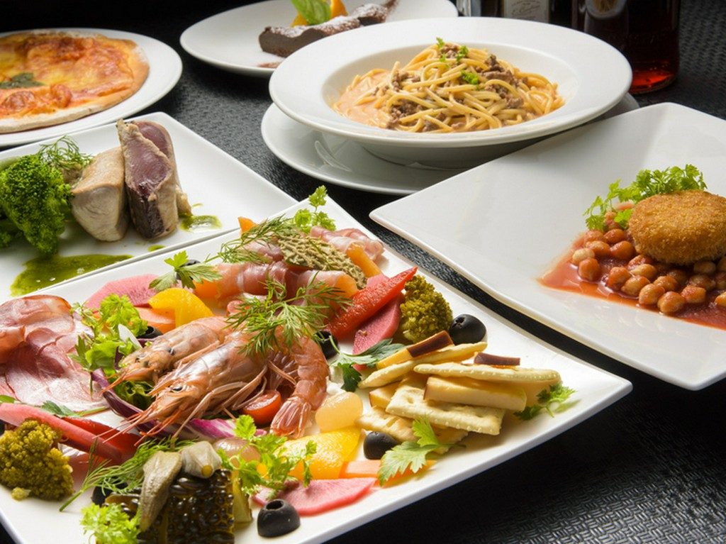 飲み放題付きのコースはボリューム満点