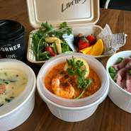 幅広い層に大人気のカフェダイニング。パスタやピザ デザートまで、自宅でお店の味が楽しめます。
