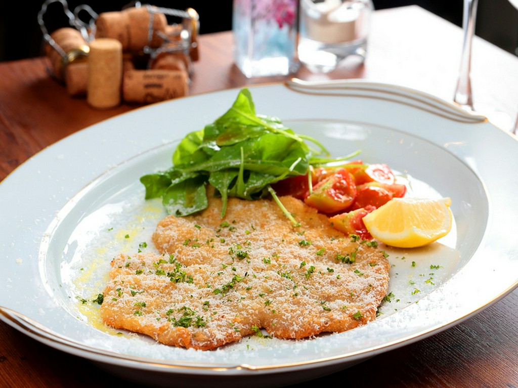 豚のヒレ肉　ミラノ風カツレツ