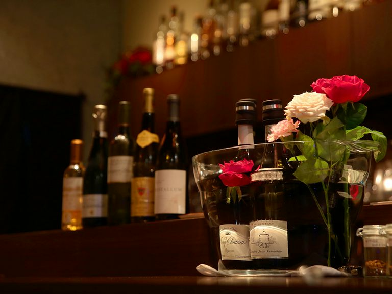 食後はバー利用も愉しい。ワイン樽フィニッシュのウイスキーも!