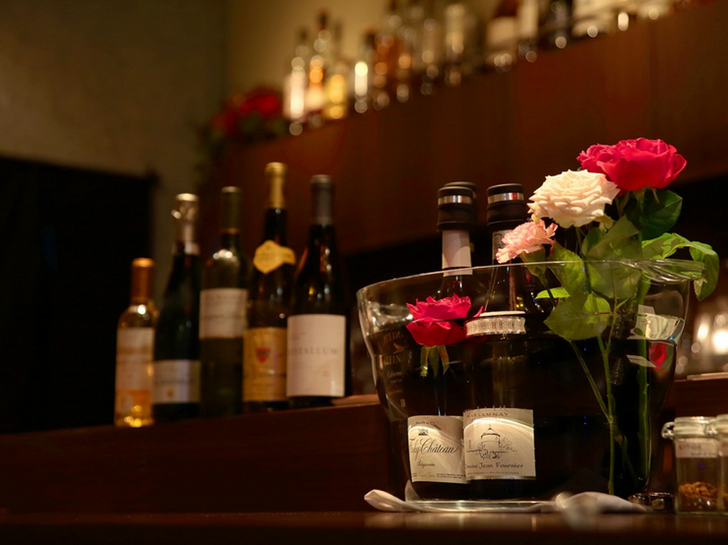 食後はバー利用も愉しい。ワイン樽フィニッシュのウイスキーも！