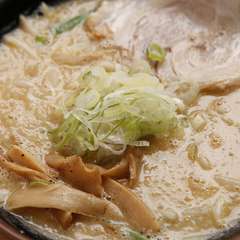 背脂の甘みが広がるまろかな味わい！　『味噌らーめん』