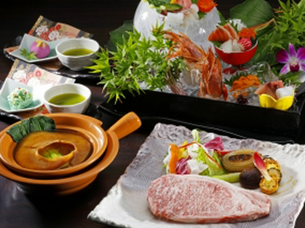 旬の高級食材を味わえる『贅沢三昧コース』