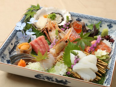 芳醇な海の恵みを満喫『刺身盛り合わせ』
