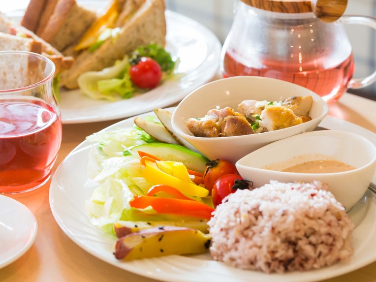 medical herb cafe in Shin Toshin, Okinawa SAVOR JAPAN