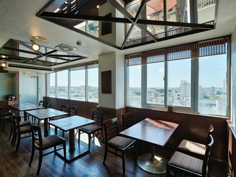 綺麗な景色を眺めながらの食事は、また格別の味わい