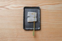 広島の特産品。プチプチ食感がたまりません。