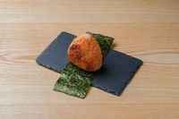 明太子をふんだんに使い、更に中には〇〇ーを仕込んで
じっくりと炭火で焼き上げてます。