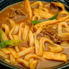 身も心も温まる。とろみの効いたルーと麺のハーモニー『カレーうどん』