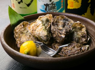広島産「かき小町（三倍体）」を殻焼きで提供