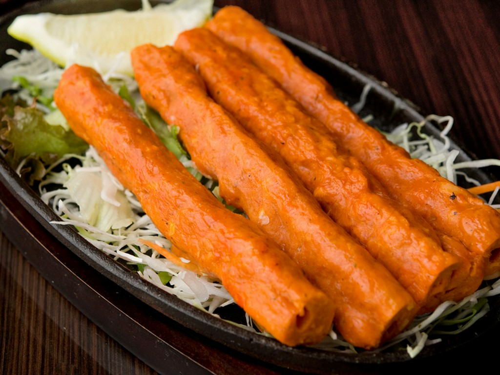 パキスタンがルーツの“ミートきりたんぽ”『シークカバブ』