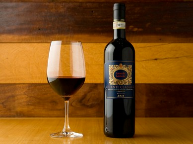 食卓に奥深い味わいをもたらす、個性のあるワイン