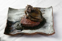 最高級の食材のみを、その食材にあった様々な調理法で召し上がっていただく贅沢なコースです。
アミューズ・冷菜・温菜・パスタ・メイン・デザート・食後のお飲み物
