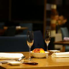 時間に制限なく、閉店時間まで心ゆくままお酒を楽しめる