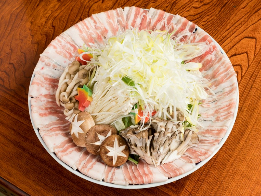 一度食べたら止まらない！旨味で笑顔になる『金星豚のしゃぶしゃぶ』