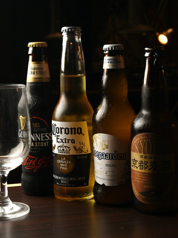 肉料理と相性の良い、世界のクラフトビールが勢揃い