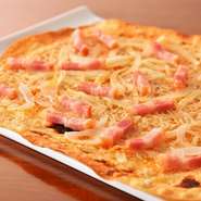 庶民から最も愛される、アルザス地方伝統のピザ 「フラムキッシュ」とも呼ばれる 