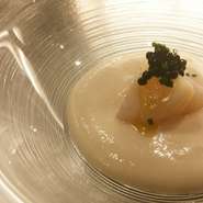 人気の食材を味わえるフルコースもご用意させて頂いております！
特別な日に記憶に残るお料理を提供致します！