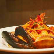 ・前菜5種盛り合わせ　・季節のスープ　・本日のおすすめパスタ料理
・本日のお肉料理※4種よりお選び頂けます　・自家製フォカッチャ
・手作りドルチェ　・コーヒー　又は　紅茶